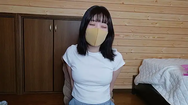 minami room online show from June 4, 2026, 5:35 am