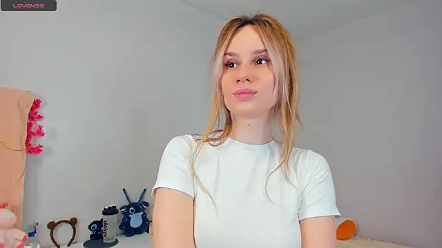 Snapshot of Kirawithvibe chatting on March 26, 2026, 2:06 am Kirawithvibe online show from March 26, 2026, 2:06 am