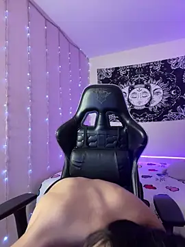 Snapshot of Natsrose chatting on February 17, 2026, 12:56 pm Natsrose online show from February 17, 2026, 12:56 pm