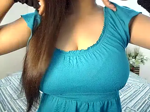 Snapshot of Secret_Sarikaa chatting on April 23, 2026, 5:19 am Secret Sarikaa online show from April 23, 2026, 5:19 am