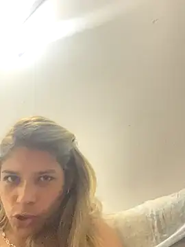 Snapshot of angel-1024 chatting on January 7, 2026, 11:51 pm angel-1024 online show from January 7, 2026, 11:51 pm