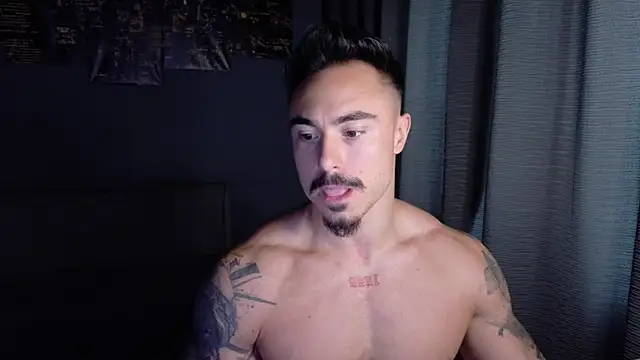 Snapshot of Master_Lukas chatting on April 29, 2026, 1:37 pm Master Lukas online show from April 29, 2026, 1:37 pm