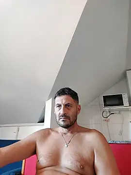 Snapshot of colosone chatting on September 15, 2025, 12:49 pm colosone online show from September 15, 2025, 12:49 pm