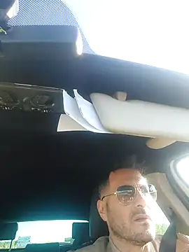 Snapshot of colosone chatting on October 6, 2025, 7:28 am colosone online show from October 6, 2025, 7:28 am