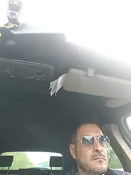 Snapshot of colosone chatting on November 1, 2025, 7:43 am colosone online show from November 1, 2025, 7:43 am