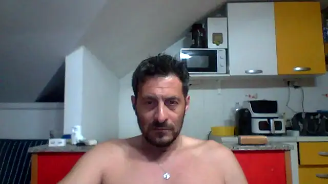colosone online show from April 28, 2026, 8:47 pm