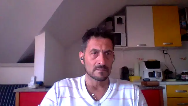 colosone online show from May 9, 2026, 8:52 am