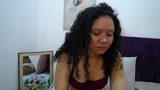 Snapshot of Little18Doll chatting on January 7, 2026, 11:23 am Little18Doll online show from January 7, 2026, 11:23 am