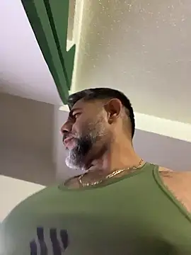 Snapshot of wolfbucker chatting on January 10, 2026, 5:20 am wolfbucker online show from January 10, 2026, 5:20 am