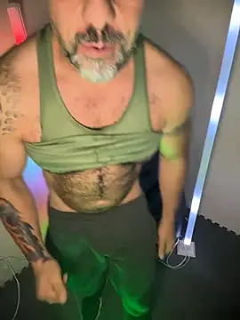 Snapshot of wolfbucker chatting on February 27, 2026, 6:46 am wolfbucker online show from February 27, 2026, 6:46 am