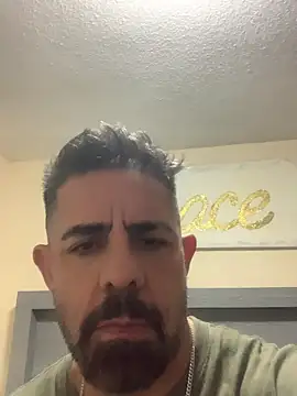 wolfbucker online show from July 20, 2026, 5:33 am