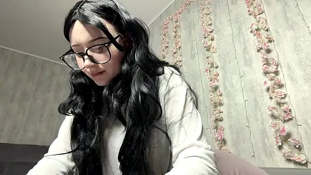 pinkfondnes online show from March 11, 2026, 10:38 pm