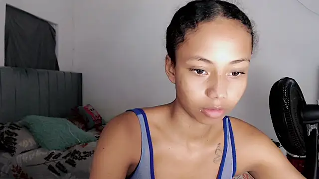 Snapshot of linda_brown_ chatting on February 19, 2026, 1:18 pm linda brown online show from February 19, 2026, 1:18 pm