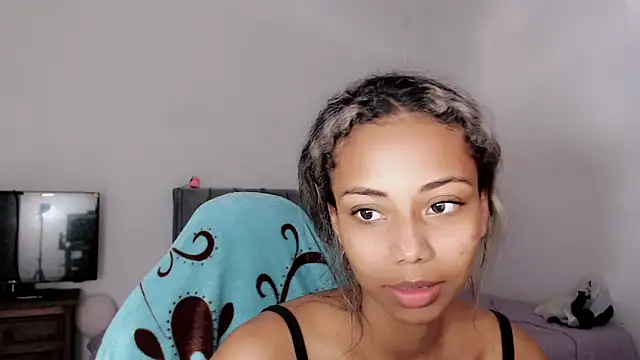 linda brown  online show from May 7, 2026, 12:21 pm