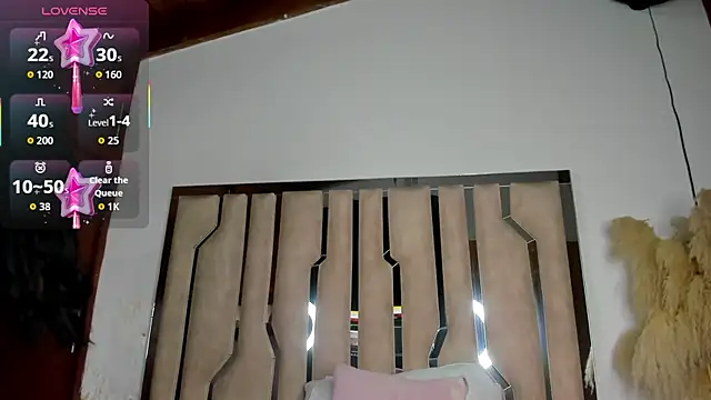 Thalia  Rose online show from January 11, 2026, 11:37 am