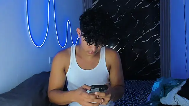 jamescurly00 online show from January 13, 2026, 12:16 am