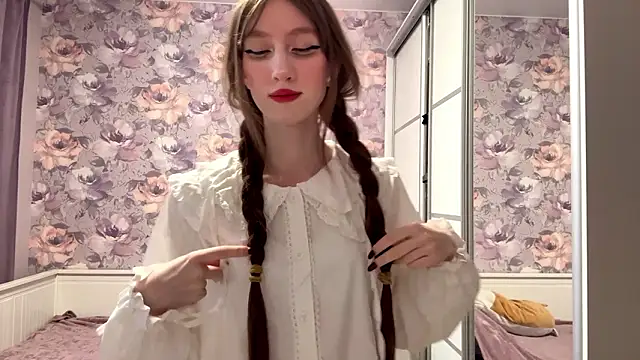 NyxoraX online show from February 2, 2026, 1:43 pm