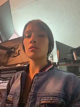 Michelle ec online show from April 29, 2026, 9:10 pm