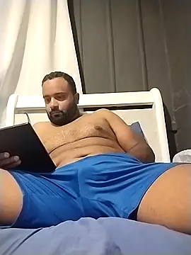 Aventureiro036 online show from February 2, 2026, 11:47 pm