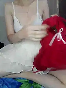 -Nicole-e online show from January 14, 2026, 1:22 am