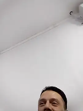 Snapshot of RAFAELQUINTEROSCAVALHEI chatting on April 6, 2026, 3:57 pm RAFAELQUINTEROSCAVALHEI online show from April 6, 2026, 3:57 pm