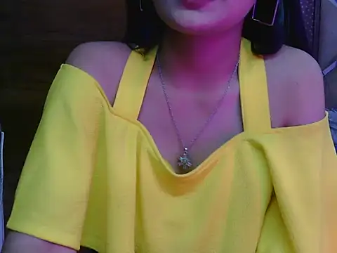sweet riyaaa online show from May 3, 2026, 6:08 am