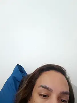 ofjuliaa online show from February 1, 2026, 8:13 am