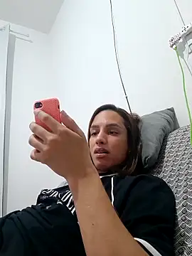 ofjuliaa online show from February 16, 2026, 5:47 am