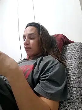 ofjuliaa online show from July 18, 2026, 1:21 am