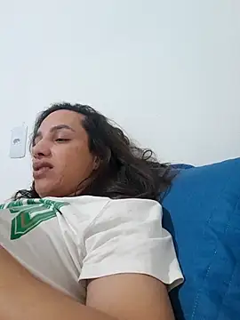 ofjuliaa online show from July 21, 2026, 3:42 am