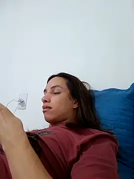 ofjuliaa online show from July 22, 2026, 4:26 am