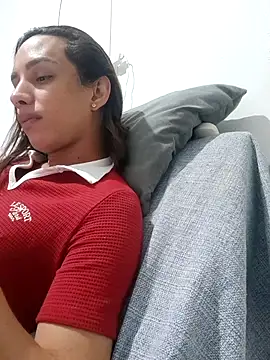 ofjuliaa online show from July 31, 2026, 10:31 pm
