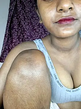 Royal-girl78 online show from February 5, 2026, 4:55 pm