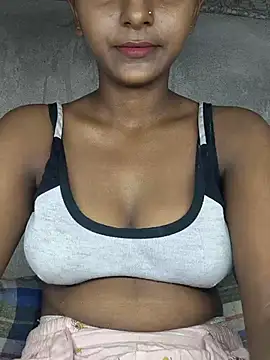 Snapshot of Royal-girl78 chatting on July 4, 2026, 3:51 pm Royal-girl78 online show from July 4, 2026, 3:51 pm