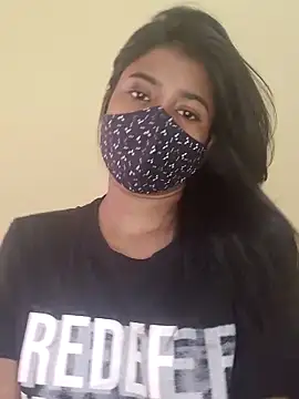 Snapshot of trinasa chatting on April 3, 2026, 7:28 am trinasa online show from April 3, 2026, 7:28 am