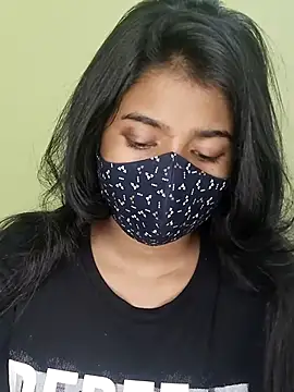 Snapshot of trinasa chatting on April 3, 2026, 9:13 pm trinasa online show from April 3, 2026, 9:13 pm