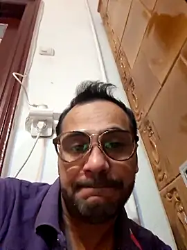 julian-112 online show from February 19, 2026, 6:26 pm