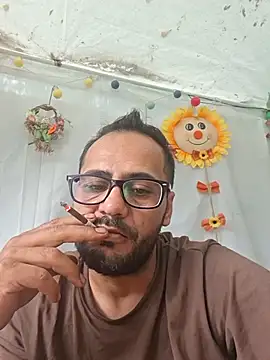 julian-112 online show from June 24, 2026, 6:23 am