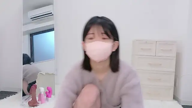 yuruchan  online show from March 10, 2026, 8:19 am