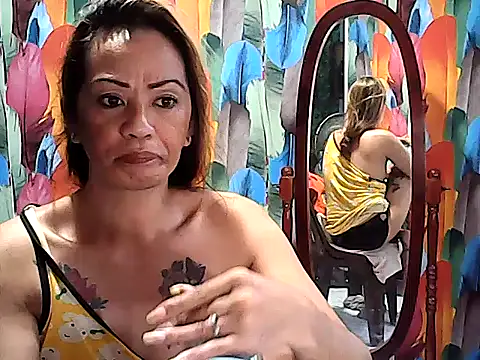 Simplewild21 online show from July 5, 2026, 5:25 am