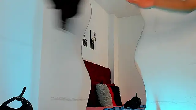 Liamsubtle01 online show from May 10, 2026, 11:04 am