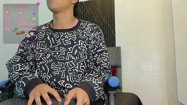 Liamsubtle01 online show from July 22, 2026, 11:02 am