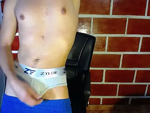 thomson maxxi online show from January 6, 2026, 7:39 pm