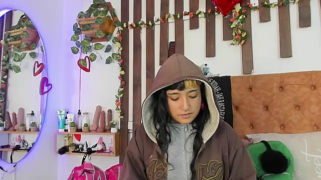 MeowMota  online show from May 7, 2026, 4:12 pm