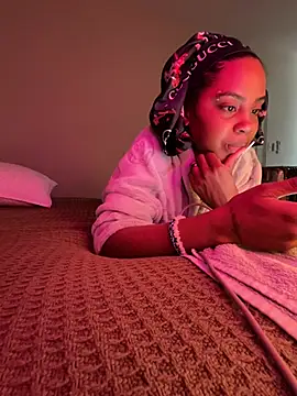 oshun6360 online show from May 2, 2026, 6:24 pm