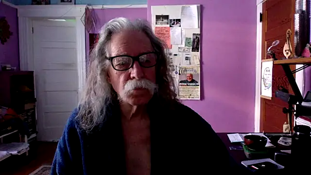 Snapshot of LickYourYoni chatting on April 24, 2026, 3:36 pm LickYourYoni online show from April 24, 2026, 3:36 pm