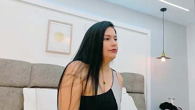 AlmaRose  online show from April 29, 2026, 12:31 pm