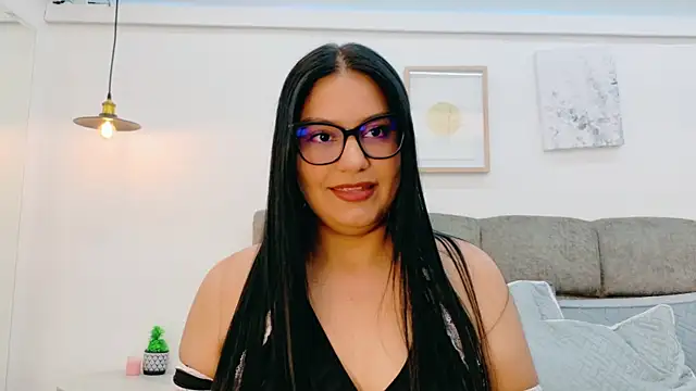AlmaRose  online show from May 7, 2026, 1:05 pm