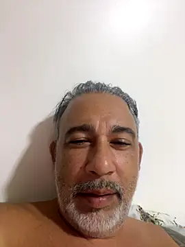 fabbronxer online show from January 7, 2026, 3:31 am