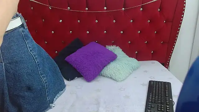 Snapshot of sofiaspring chatting on April 30, 2026, 4:46 pm sofiaspring online show from April 30, 2026, 4:46 pm